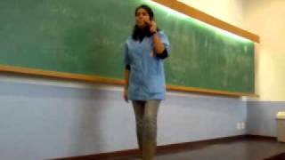 Prof Kelly cantando &#39;Não Vá Embora- Marisa Monte&#39;