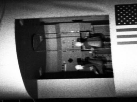 1964 World's Fair: Space taxi's rendezvous in orbit