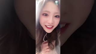 【パンチラ】チラリ。