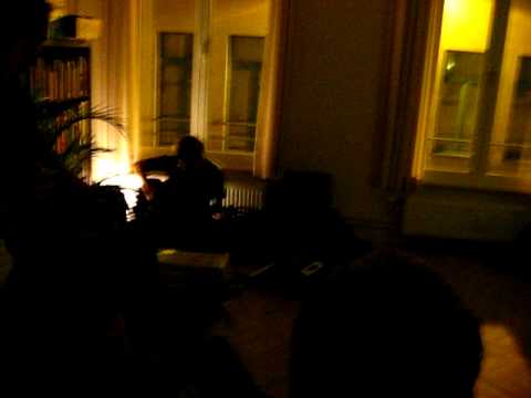 Viktorviktor (live) at Kaspar Hauser Records HQ's - 3/10/09