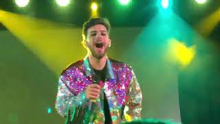 Agoney canta &quot;Without you&quot; en su concierto de Barcelona #AgoneyTour 8-12-18