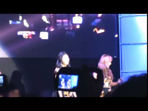 141228 SISTAR @KCON6 MNL BORA GAY LINGGO CUT [FANCAM]