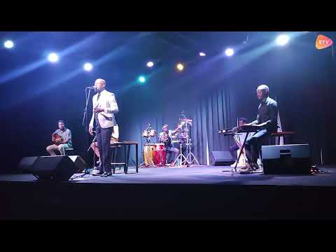 Jay Lourenzo  - It´s a Man´s World ao vivo  (Injúrya Inc Entretenimento)