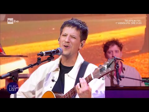 Eugenio in Via Di Gioia cantano Facciamo a metà - Playlist 10/01/2026