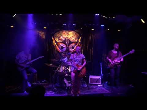 PIKI - PIKI - Klubovna - Silence