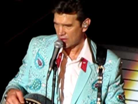 CHRIS ISAAK REMEMBERS ELVIS/SUN RECORDS 