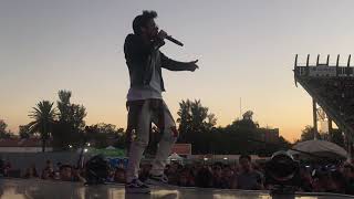 Mau y Ricky-Desconocidos (En Vivo)