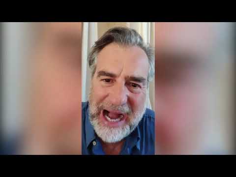 Max Tortora imita Celentano che parla in romano per fare Rugantino  il video è di Carlo Verdone