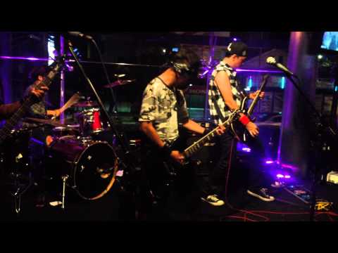 Sarcastic metal - Bersatu (at Rolling Stone Cafe Jakarta)