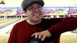 preview picture of video 'Ten-pin bowling at Bowl America in Dranesville, Virginia (4 of 7)'