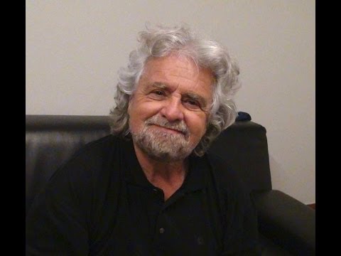 Beppe Grillo, ekskluzivni intervju - YouTube