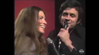 Johnny Cash &amp; June Carter Cash - Help me make it through the night (Live 1972)