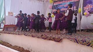 Download Lagu #glorious #school #dance #students #bestdance #child #superdance #jubidubijubidubi #3iditosmovies Thumbnail