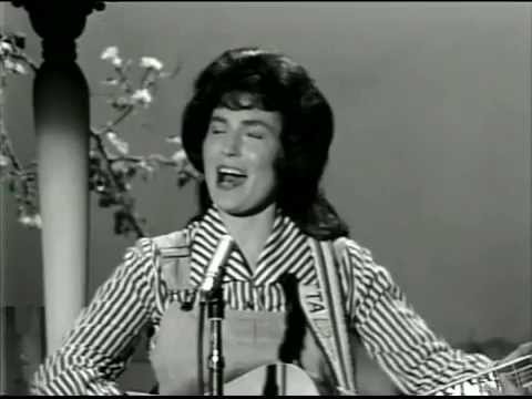 Happy Birthday của Loretta Lynn