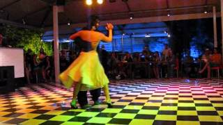 Pamela Ramos Aracena y Carlitos Espinosa Vals