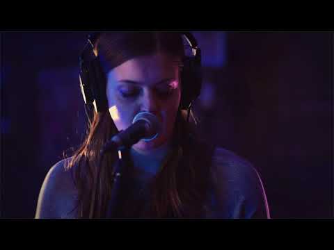 The Garrys - "Heavy Flow" / "Fallen Woman" (Live at M for Montreal)