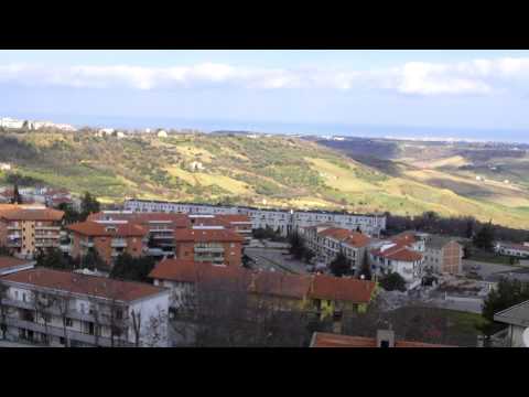 VISTA PANORAMICA DALL'ALTO DI GUGLIONESI  DA UN TETTO BELLO ALTO 27/01/2012