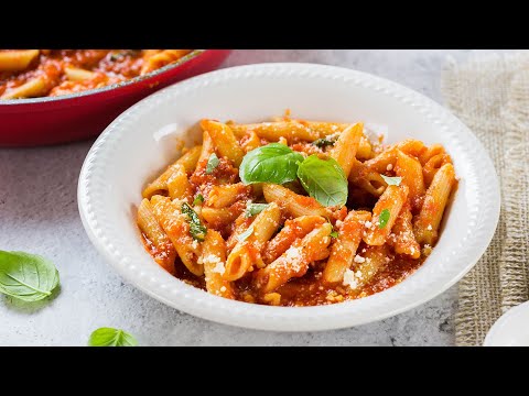 Easy Penne Pomodoro - Ready in 20 minutes!