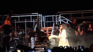 Demi Lovato - &quot;Lightweight&quot; (Live in Los Angeles 9-23-11)