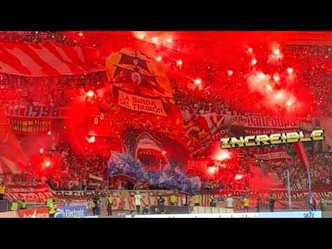 "Así se vivió el Junior 3 vs 0 Tolima desde la tribuna" Barra: Frente Rojiblanco Sur &bull; Club: Junior de Barranquilla