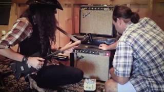 Video thumbnail for Justin Johnson Plays the 3-String Shovel Guitar through API's TranZformer GT Pedal by API Audio