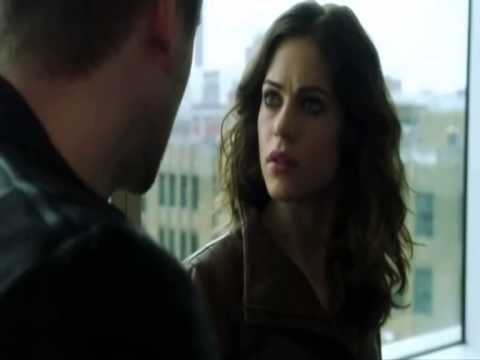 Nikita - 3x22 - Make her understand that her family is there for her.