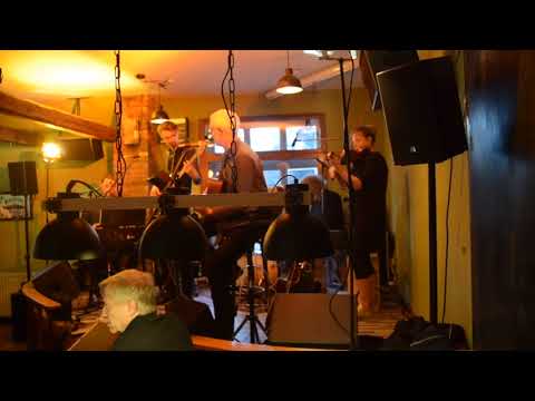 Mackie Messer, live