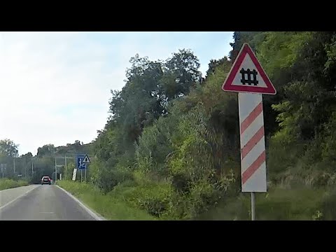 Passaggio a livello deviazione SP 23 per Castagnole Lanze (AT) #passaggioalivello #levelcrossing