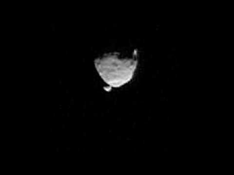 #видео дня | Спутники Марса Фобос и Деймос в одном кадре. Фото.