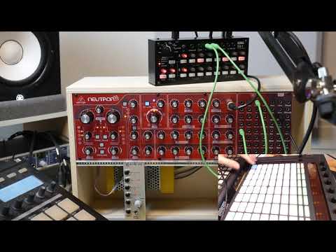 Behringer Neutron - Korg SQ1 Quick Tip #2 "Transpose"