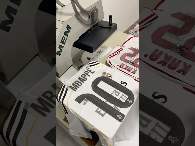 Vídeo relacionado con Real Madrid Conjunto Infantil 2a equipación 25-26 - Réplica Oficial Mbappe