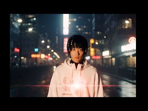 Futuristic Swaver - HEARTRACIN' [Official Music Video]