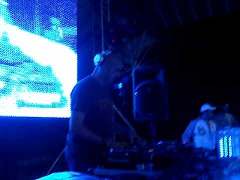 I Gotta Feeling - Guru Josh Project Live In Guadalajara [05/09/09]