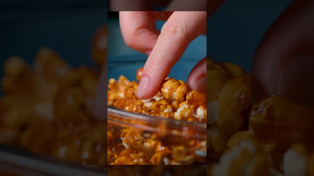 The Perfect Caramel Popcorn from just 3 Ingredients