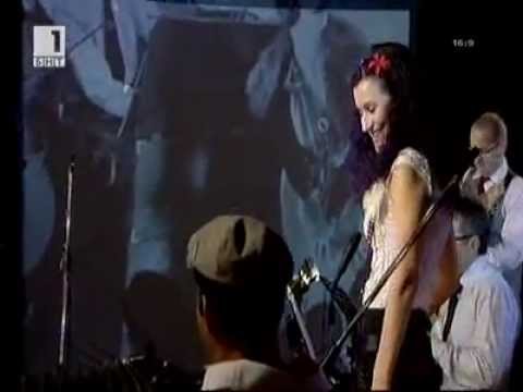 Neven Petrova & Aleksander Kumanov - RETROBLU  live at BNT1