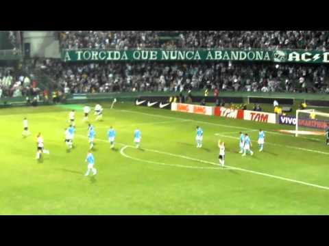 Coritiba 2 x 1 Gremio - Gol de Ayrton de falta - Brasileiro 2012 - Rodada 13