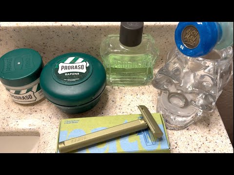 New Razor from Natushaving. Uses 1/2 DE blade. First use and opinion.