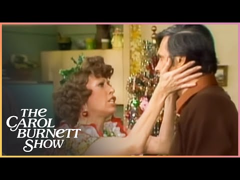 A Christmas of Criticism with the Family | The Carol Burnett Show