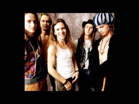 Pearl Jam - Even Flow (Lyrics)