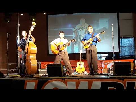 THE THREE CHORD WONDERS @ Brescia Motorcycle and Vintage Auto Expo