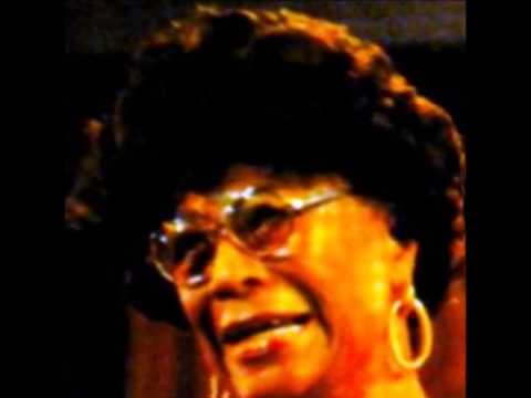 Ella Fitzgerald - A FELICIDADE - Antonio Carlos Jobim e Vinícius de Moraes