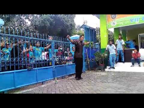 Joget security lucu😂