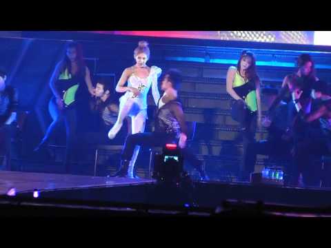 120115 SNSD HK Concert - Hyoyeon solo
