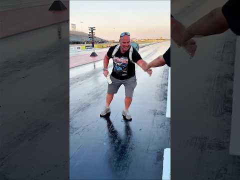 Секрет липких гоночных трасс 😲