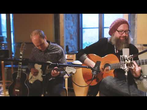 Ivi Rausi & Tiit Born - "Marjametsa laul" (Kustas Kikerpuu)