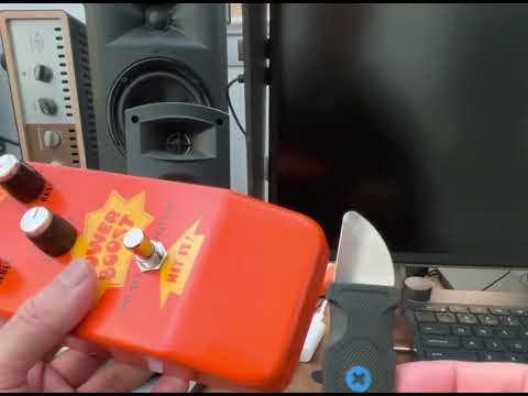 Sola Sound Colorsound Boost Pedal Opening