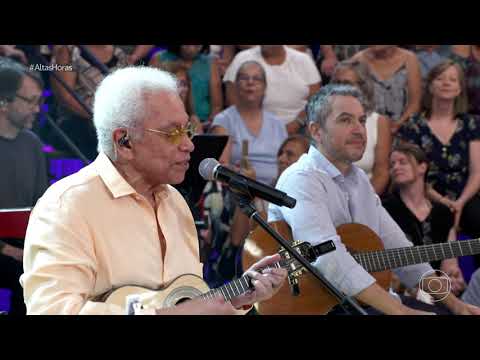 Paulinho da Viola canta "Sei Lá, Mangueira" no Altas Horas Especial! 🎶✨