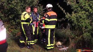 preview picture of video 'Hulpdiensten zoeken tevergeefs naar auto in Markkanaal in Terheijden (2013-09-23)'