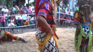 preview picture of video 'Jathilan Laras Kridho Manunggal - Babak Rampak Buto (Kecamatan Loano, Purworejo - 4 Oktober 2013)'