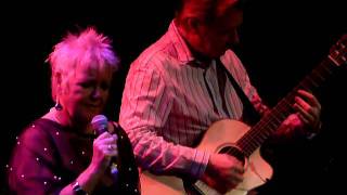Carol Kidd & Nigel Clark - Moon River.mov